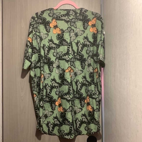 LuLaRoe XXS Oversized Irma Sage Green Butterfly Passion Tee - Picture 8 of 9